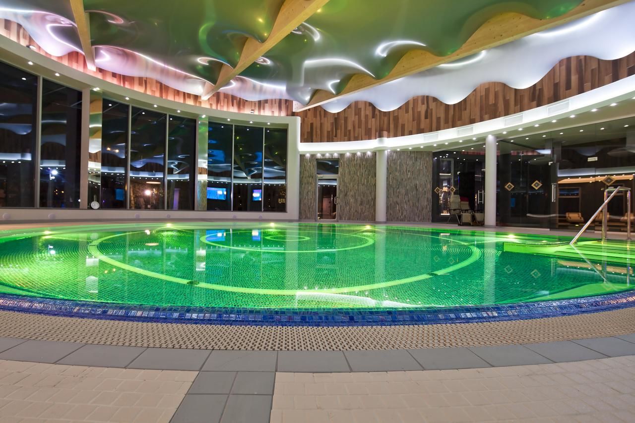 Отель Hotel Wellness Medical Spa Unitral Мельно